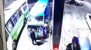 Взрыв маршрутного такси в Назрани