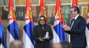 Непотопляемый пират: Джонни Деппа наградили в Сербии и будут снимать во Франции (3 фото)