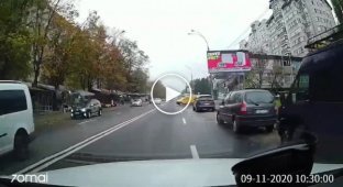 Доставка отменяется. Авария двух автомобилей в Молдове