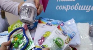 В Екатеринбурге уволили медсестру, занимавшуюся сбором вещей для новорожденных отказников (6 фото)