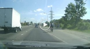 ДТП с микроавтобусом и «ГАЗелью» в Краснодаре