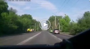 Проезд на запрещающий сигнал светофора в столице Хакасии