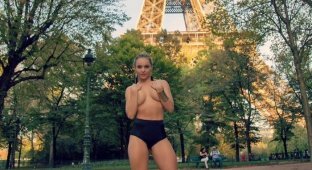 «Мисс бразильская попка» провела интимный фотосет близ Эйфелевой башни (9 фото) (эротика)
