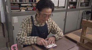 Японец реставрирует старые книги (14 фото)