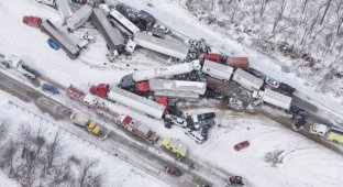 Крупная авария с участием полусотни машин (7 фото)