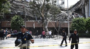 Мексиканские спасатели и военные несколько суток спасали из-под завалов девочку, которой никогда не было (3 фото + 1 видео)