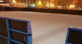 Хоккейная коробка для детей Санкт-Петербурга (2 фото)