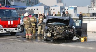 Жесткая лобовая авария в Челябинске (8 фото + видео)
