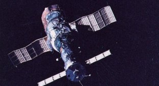 45 лет назад в СССР была запущена первая орбитальная станция "Салют" (3 фото)