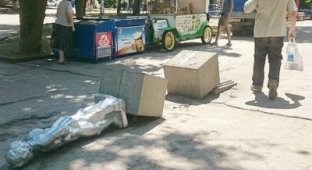 В Севастополе снесли памятник маленькому Ильичу