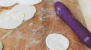 "Вибрирующая скалка": женщину раскритиковали из-за кухонной утвари (3 фото)
