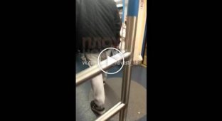 В Москве мужчина набросился на женщину в метро из-за того, что она кашляла и была без маски