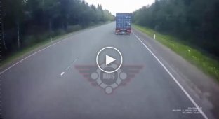 Огненное ДТП с мотоциклистом в Ленинградской области