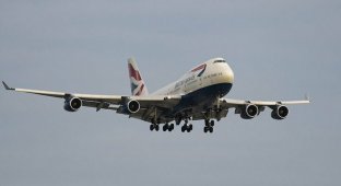 Ураган "Кира" помог самолету British Airways побить мировой рекорд по скорости (1 фото)