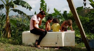 В Венесуэле женщины массово идут на стерилизацию (14 фото)