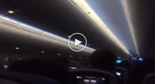 Пассажиры кричали от ужаса при пятой попытке пилота зайти на посадку