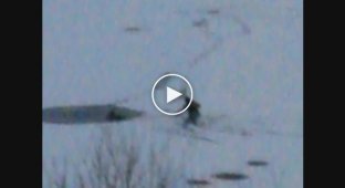 В Свердловской области прохожий спас ребёнка, провалившегося под лед ёд, прохожий, спасение