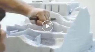 Произведение искусства из глыбы мрамора