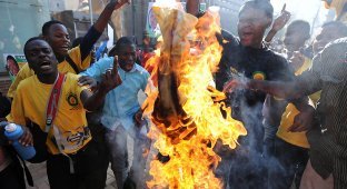 Протесты в Южной Африке (13 фото)