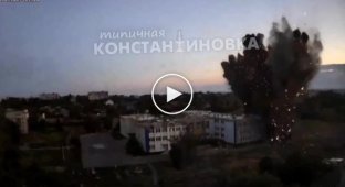 Прилет в школу в Константиновке Донецкой области. Школа разрушена...