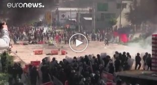 Мексика. Полиция расстреляла демонстрацию учителей
