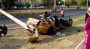  Дрифт на спортивном BMW закончился гибелью трех человек (6 фото + 2 видео)