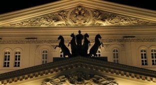 Министерство культуры огласило зарплаты руководителей музеев и театров (2 фото)