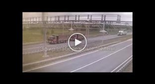 В Татарстане «КамАЗ» влетел в пару грузовиков