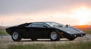 Lamborghini Countach LP400 «Periscopio»: ранний спорткар без безумной аэродинамики (13 фото)