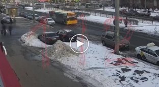 В Петербурге водитель прокатил на капоте активиста движения СтопХам