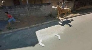Странные кадры с сервиса Google Street View (30 фото)