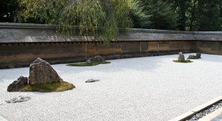 Сад камней храма Рёан-дзи (5 фото)
