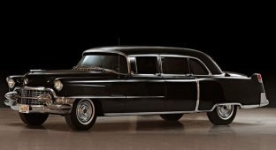 Cadillac Fleetwood Элвиса Пресли продадут на аукционе (5 фото)
