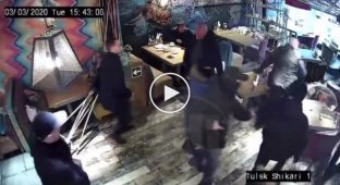Задержание со стрельбой жителей Чечни в ресторане Шикари в Москве