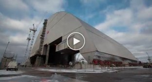 Начало передвижения нового саркофага над Чернобыльским АЭС