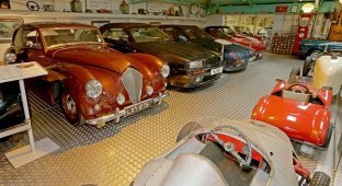 Коллекция автомобилей британского миллионера (51 фото)