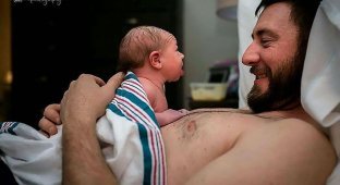 25 мощных фотографий отцов, присутствовавших при рождении своего ребёнка (25 фото)