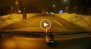 Лёгкий наезд на очень самоуверенного пешехода в Петрозаводске