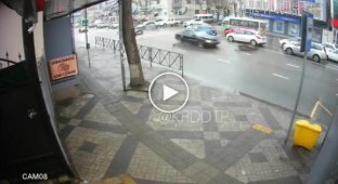 Жесткая авария с мотоциклистом в Краснодаре