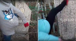 Отмороженные школьницы разнесли надгробия на кладбище (2 фото + 1 видео)