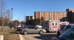 На кампусе Университета Сентрал Мичиган застрелены двое, убийца скрылся (5 фото)