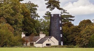 В Великобритании продается необычная 5-этажная ветряная мельница 19 века (9 фото)