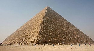 Археологи раскрыли секрет доставки огромных каменных блоков для пирамиды Хеопса (4 фото)