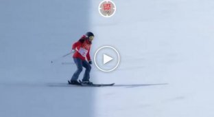 Гладкий спуск лыжницы на Олимпиаде