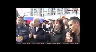 Майдан. Мер Керчи отстаивает флаг Украины