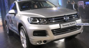 Фотографии с презентации нового VW Touareg (34 фото)