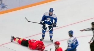 Игрок казахстанской команды в одиночку напал на команду китайцев