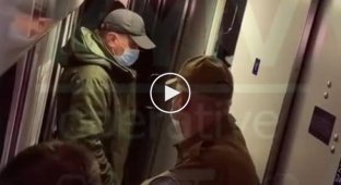Ночной поезд «Львов - Киев» взбудоражили две девушки - 17 и 19 лет