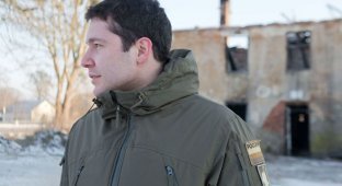 Губернатору Калининградской области Антону Алиханову пришлось объясняться за нашивки на своей куртке (3 фото)