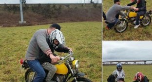 Раскаявшиеся подростки вернули украденный мотоцикл (3 фото)